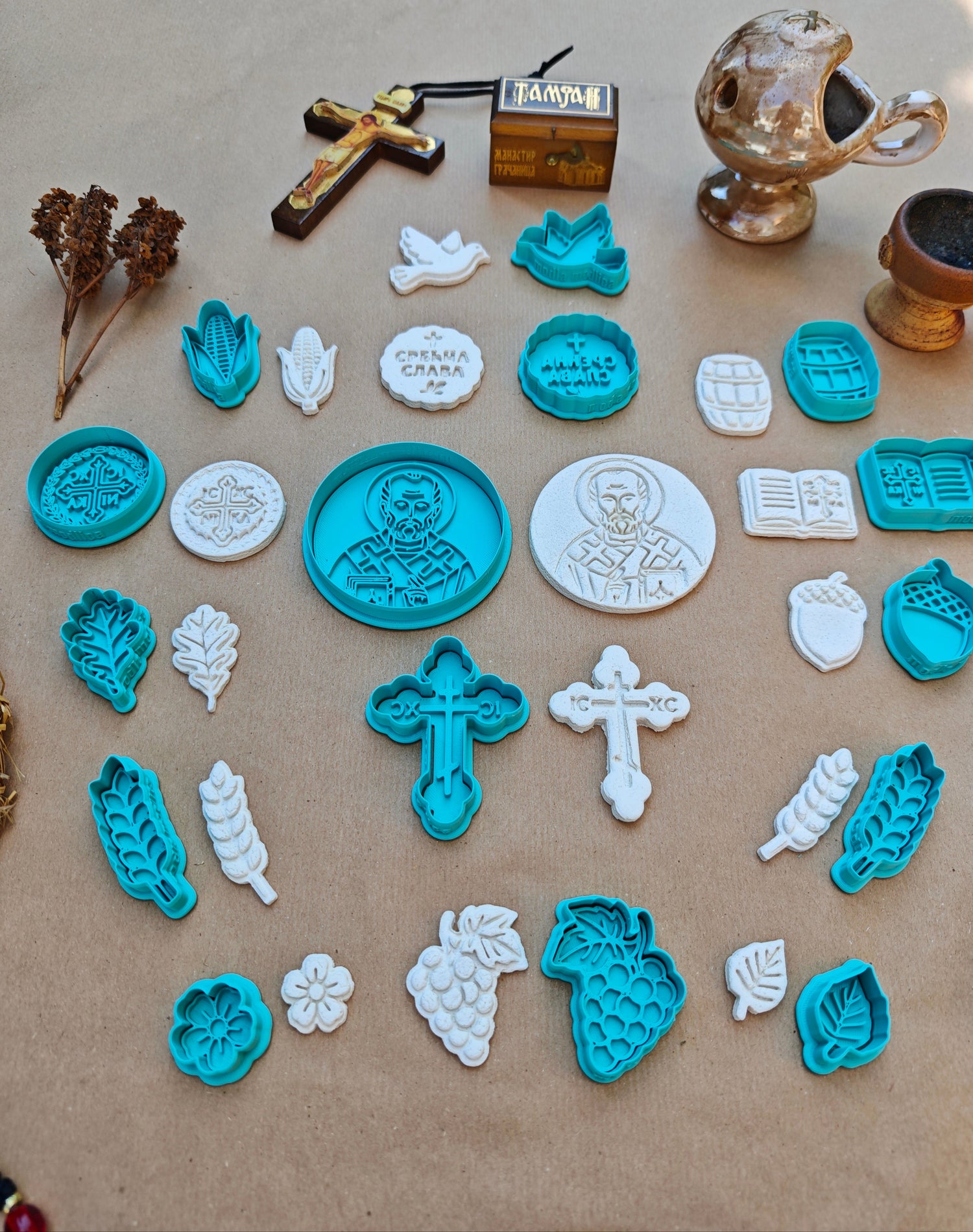 Slavski set od 15 modlica sa motivom Sveca