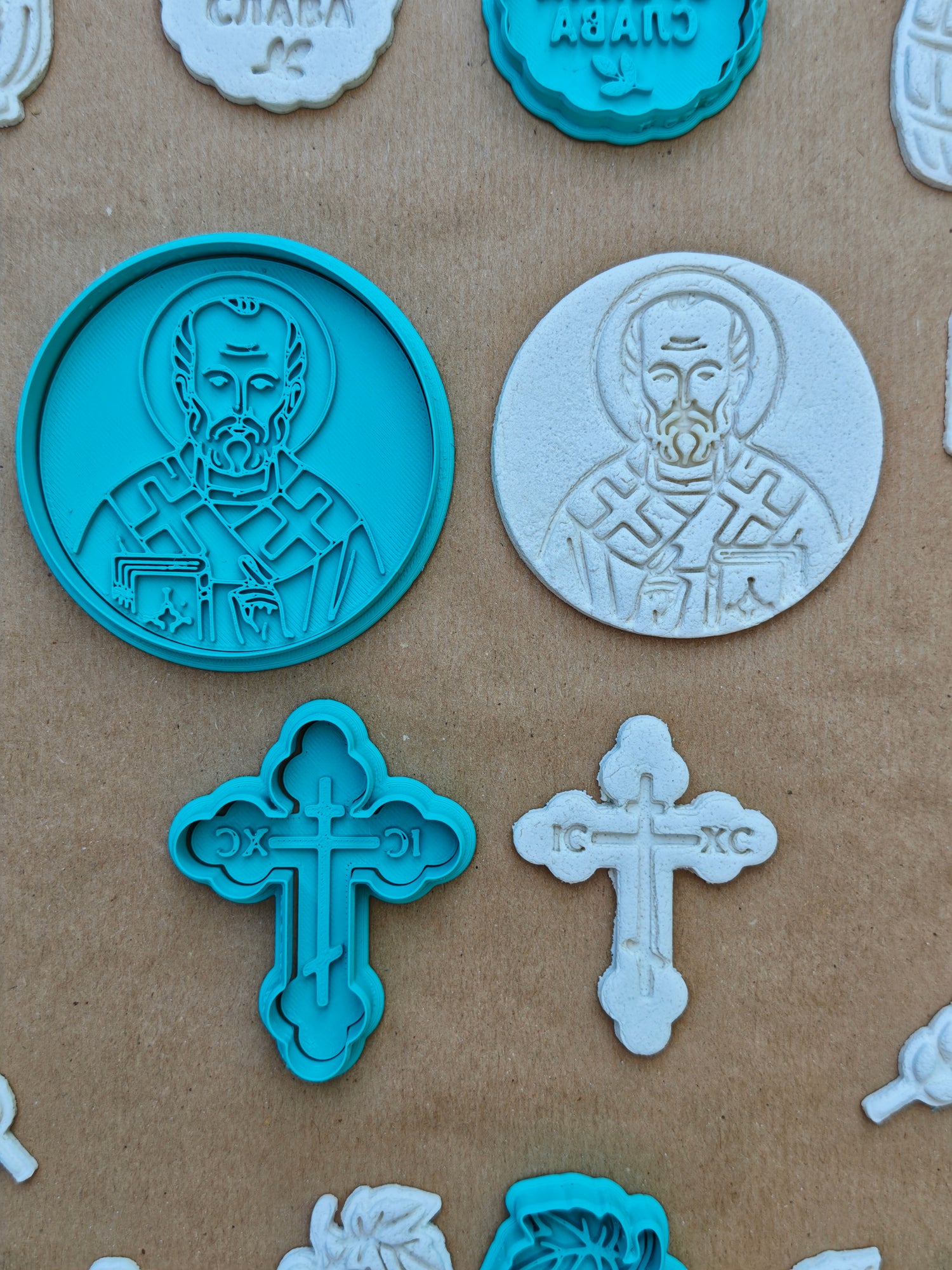 Slavski set od 15 modlica sa motivom Sveca